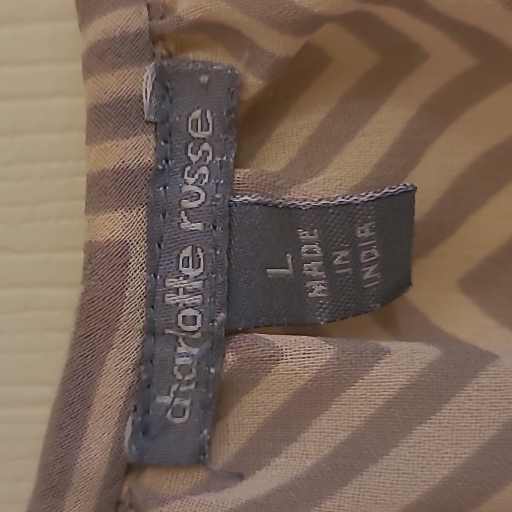 Ladies blouse - Picture 2 of 3